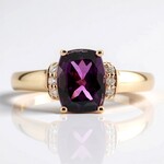 Anello in oro con Rodolite