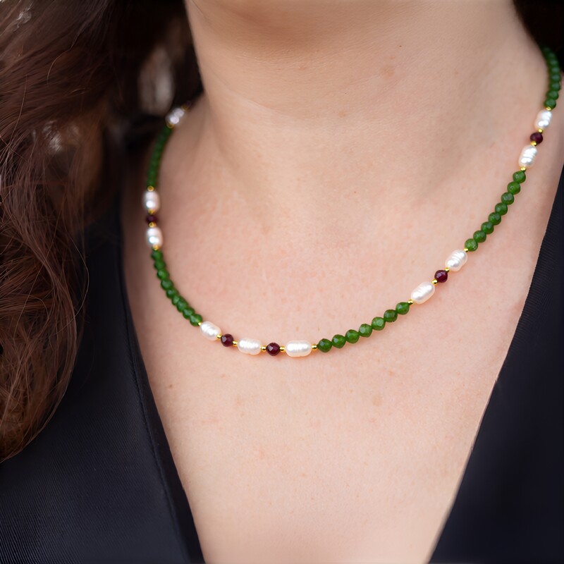 Edelstein-Stahlhalsreif (Riya)