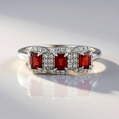 Anello in argento con Rubino Tanzania