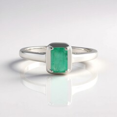Anello in argento con Smeraldo Socoto