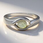 Anello in argento con Spectrolite