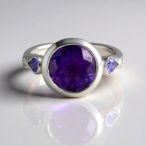Anello in argento con Ametista Siberiana (Adela Silber)