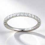 Zilveren ring met zirkonen