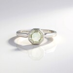 Anello in argento con Ametista Verde