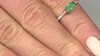 Anillo en oro con Esmeralda de Zambia AAA (CIRARI)