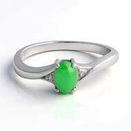 Anello in argento con Crisoprasio Imperiale