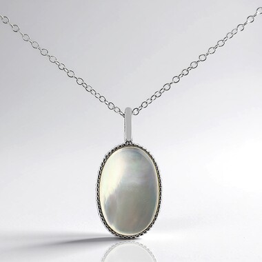 Collar en plata con Nácar