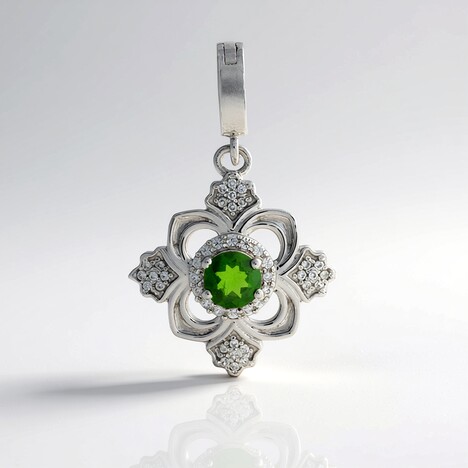 Ciondolo in argento con Diopside Russo