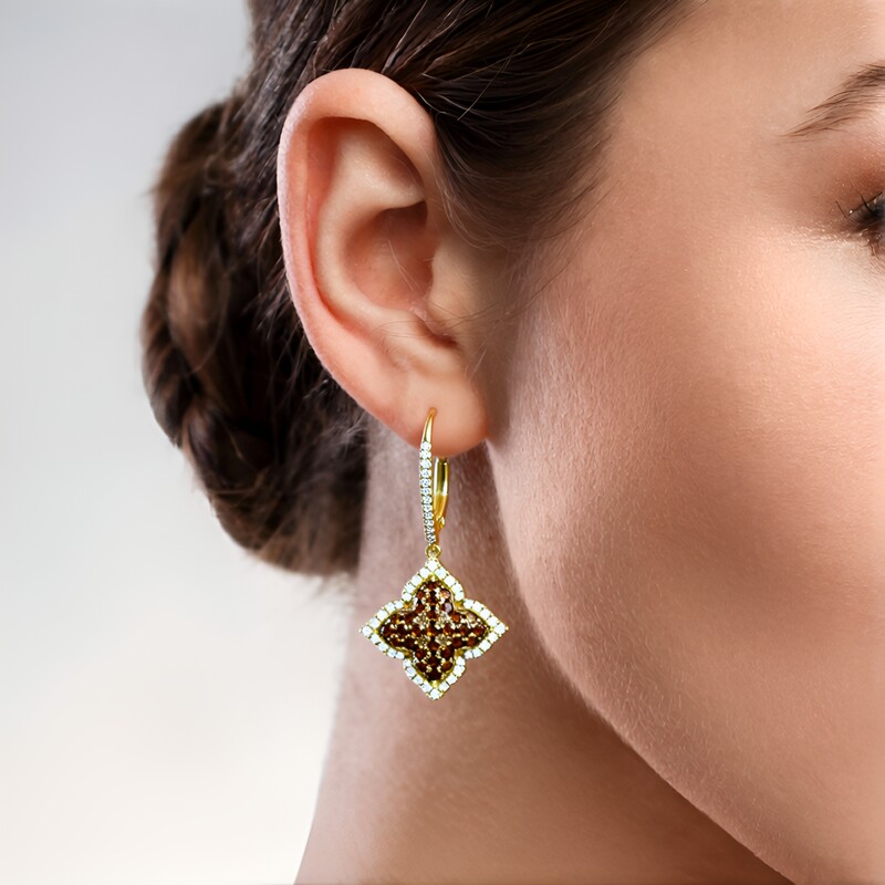 Gouden oorbellen met SI2 Fancy Diamanten (CIRARI)