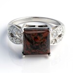 Anello in argento con Ossidiana Mogano