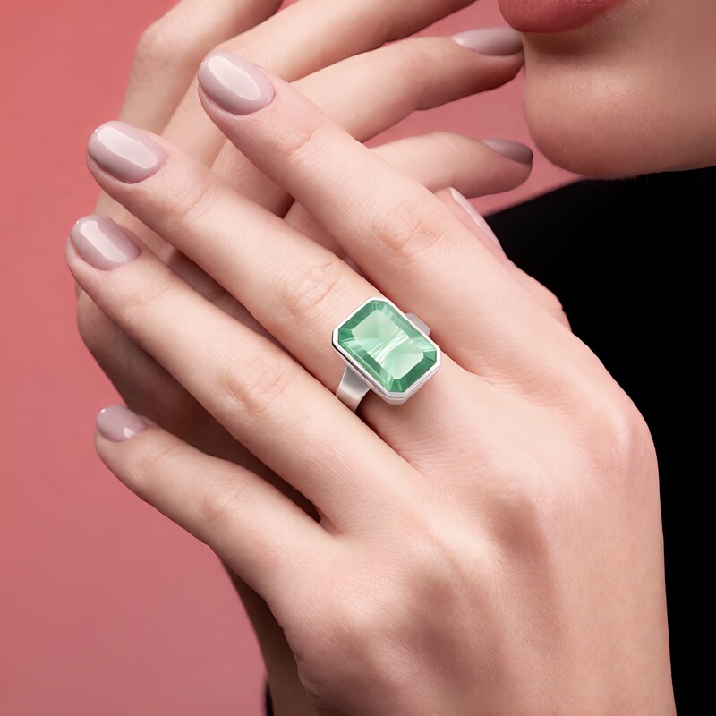 Anillo en plata con Fluorita verde (MONOSONO COLLECTION)