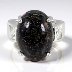 Anello in argento con Opale Leopardo