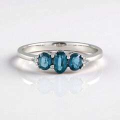 Anello in argento con Cianite Blu Foglia di Tè