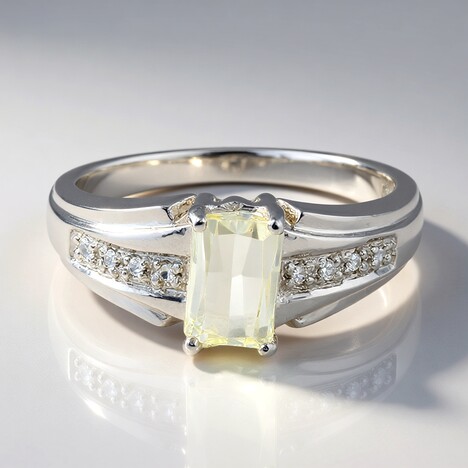 Anello in argento con Kunzite Canarino