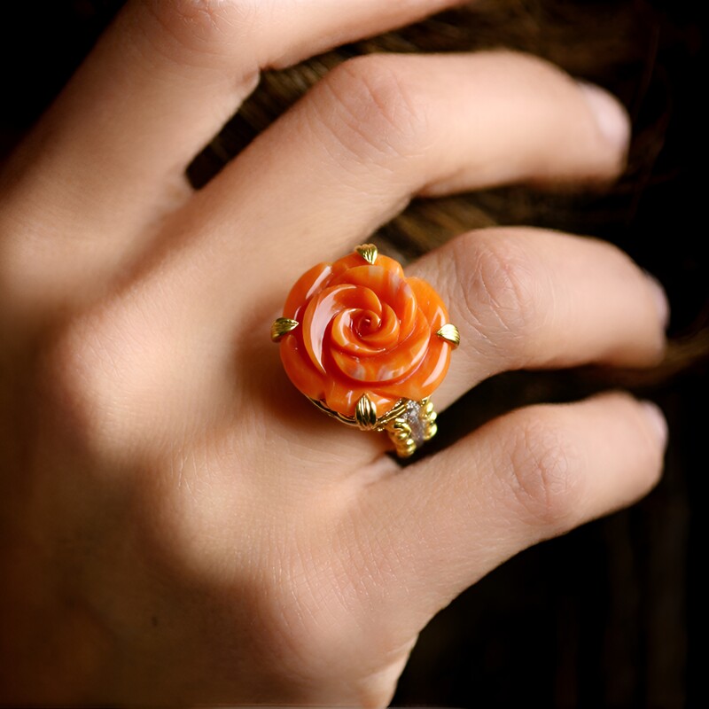 Zilveren ring met een Oranje stekelige oester (Gems en Vogue)