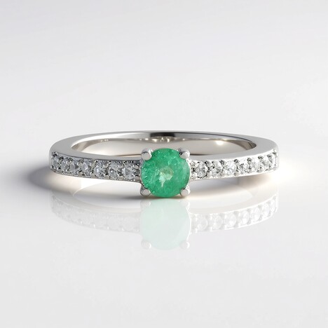 Anello in argento con Smeraldo Russo