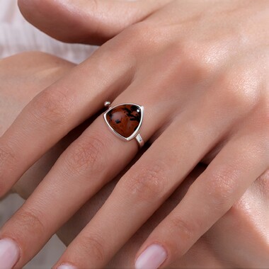 Anillo en plata con Obsidiana caoba