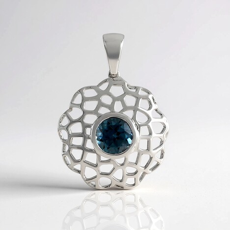 Pendentif en argent et Topaze bleu de Londres (Ornaments by de Melo)