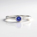 Anello in argento con Tanzanite