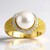 Anello in oro con Perla Bianca dei Mari del Sud (Michelle Albala)