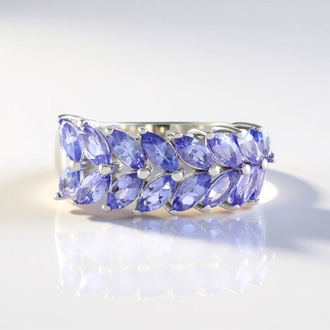 Anello in argento con Tanzanite