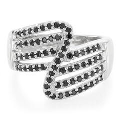 Anillo en plata con Espinela negra
