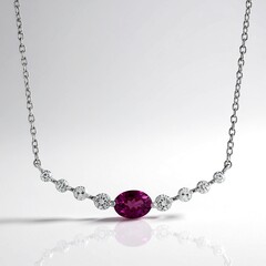 Collar en plata con Granate Magenta