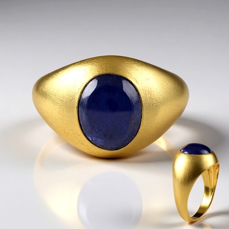 Anello in argento con Tanzanite