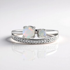 Anello in argento con Opale di Welo (Adela Silber)