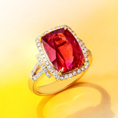 Anello in oro con Rubellite Brasiliana AAA (CIRARI)