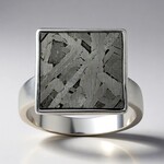 Anello in argento con Meteoriti di Aletai