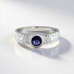 Anello in argento con Iolite