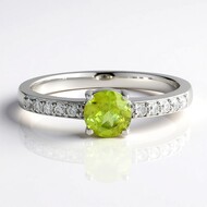 Anello in argento con Sfene