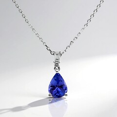 Collana in oro con Tanzanite AAA