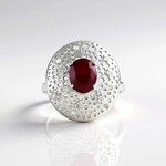 Anello in argento con Rubino del Madagascar (Ornaments by de Melo)