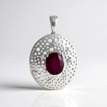 Ciondolo in argento con Rubino del Madagascar (Ornaments by de Melo)
