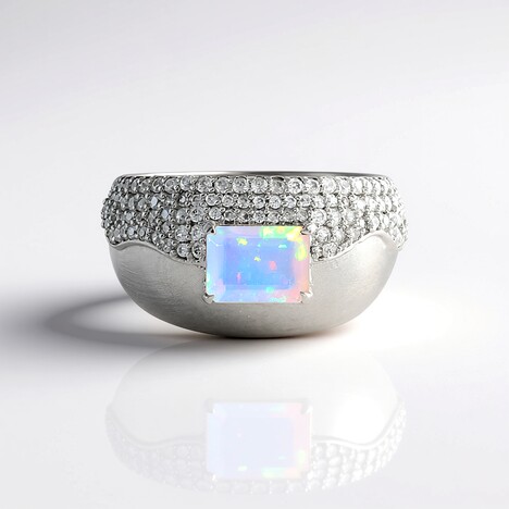 Anello in argento con Opale di Welo (de Melo Essence)
