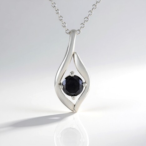 Collier en argent et Diamant noir