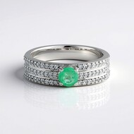 Bague en argent et Emeraude de Colombie