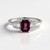 Zilveren ring met een magenta granaat