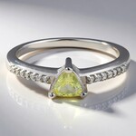 Anello in argento con Apatite Canadese