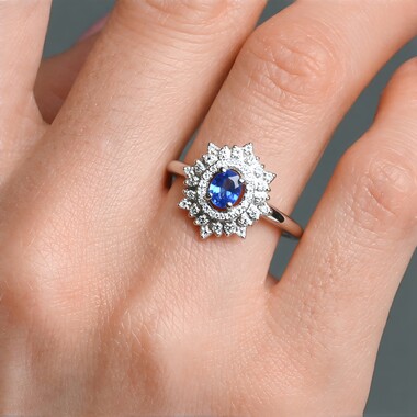 Anillo en plata con Zafiro azul Ceylon sin calentar