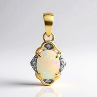 Brasilianischer Weißer Opal-Goldanhänger