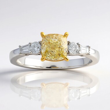 Anillo en oro con Diamante amarillo SI2 (CIRARI)