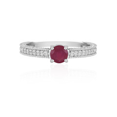 Zilveren ring met een Bemainty robijn