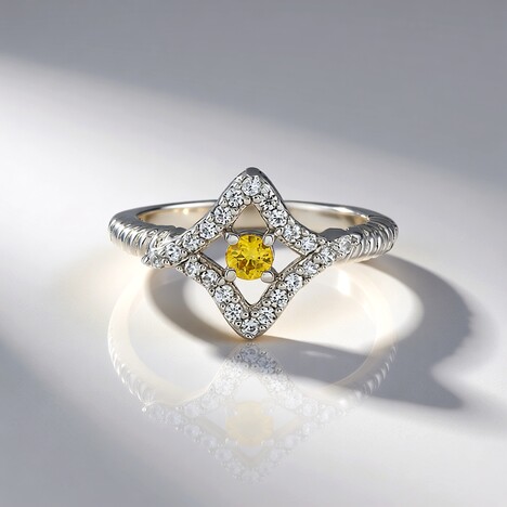 Anello in argento con Zaffiro Giallo