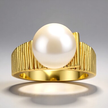 9K White South Sea Pearl Gold Ring (Michelle Albala)