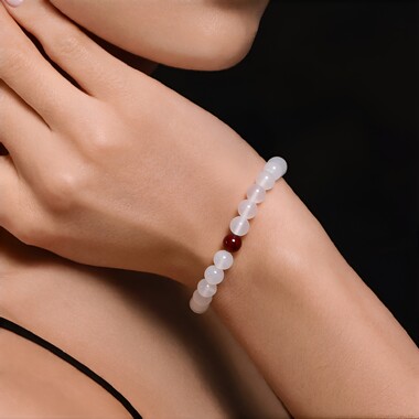 Armband met rode jaspisstenen