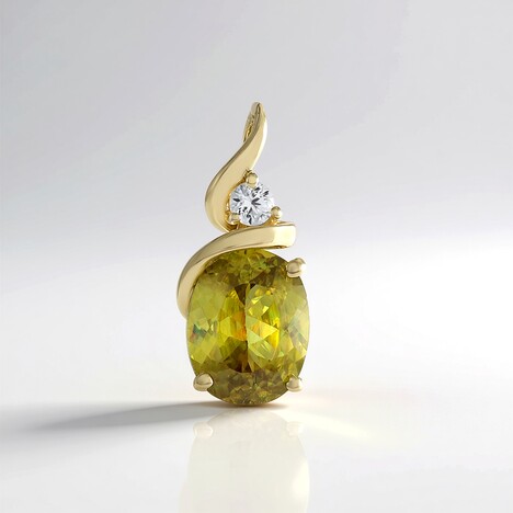 Ciondolo in oro con Sfene