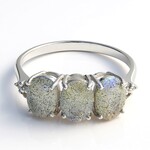 Anello in argento con Labradorite